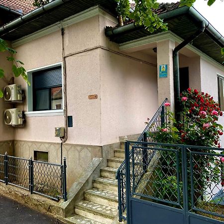 Holiday Home Esku Orsova Exterior photo